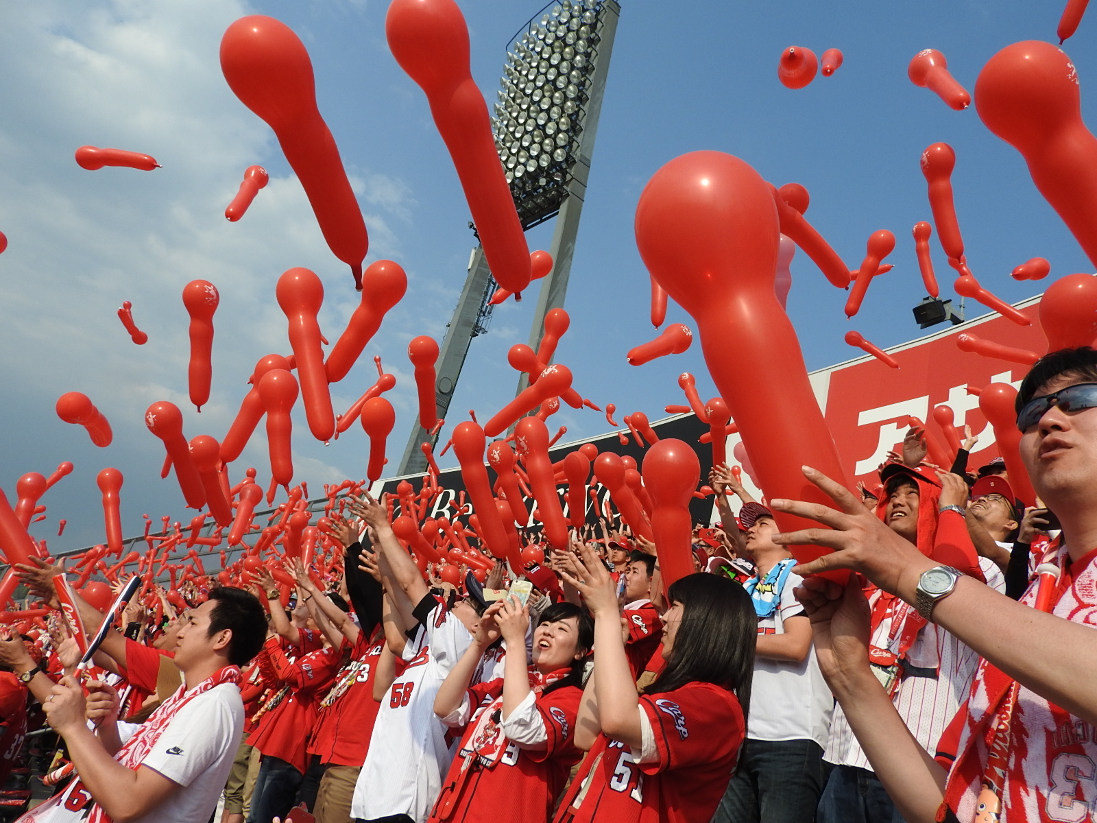 【拡散&応援希望】カープへの応援歌「RED BLAZE-赤い炎-」　-中国新聞でも紹介されました-